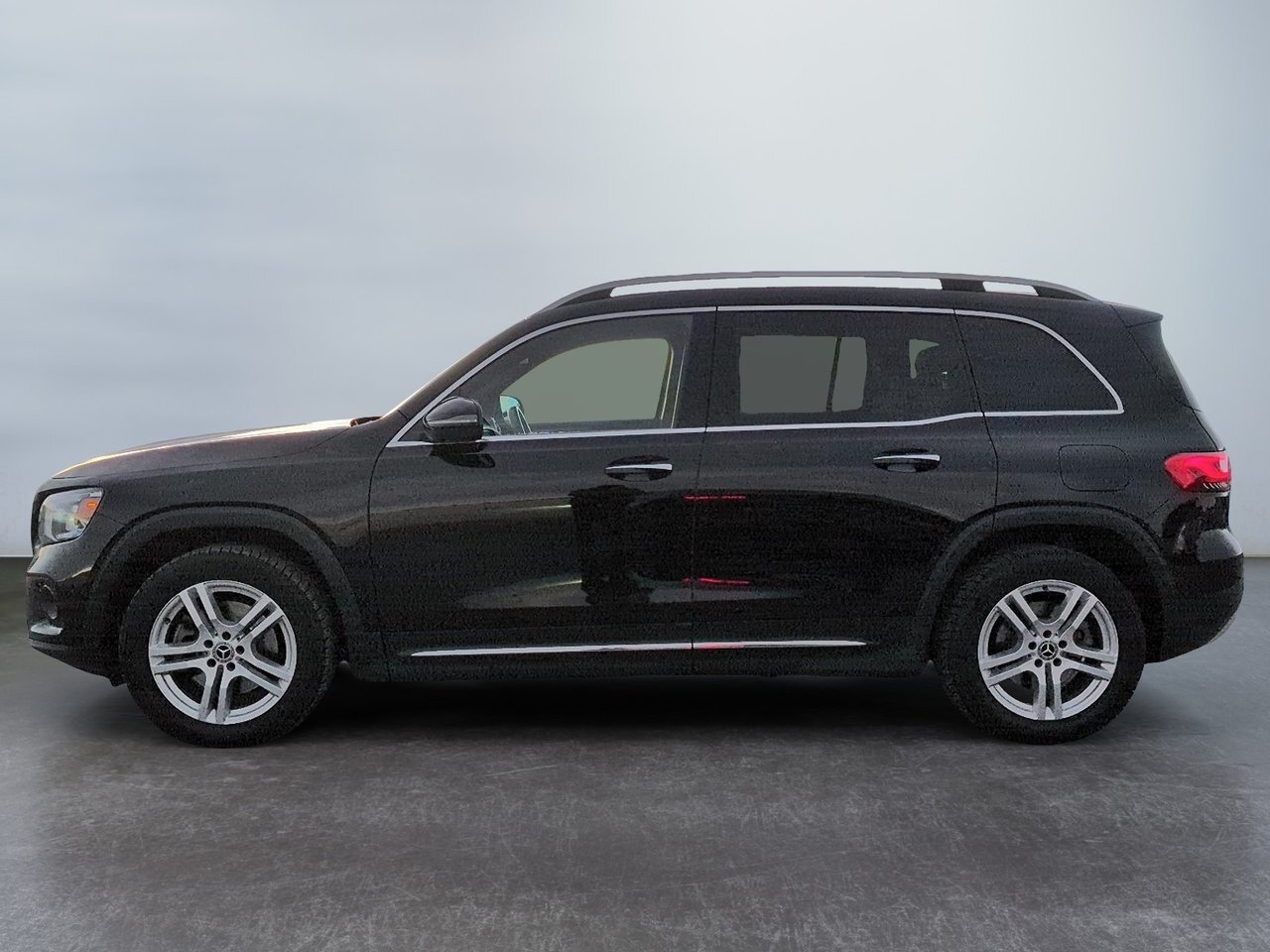 Mercedes-Benz GLB 2023