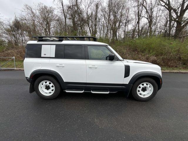 Land Rover Defender 2023
