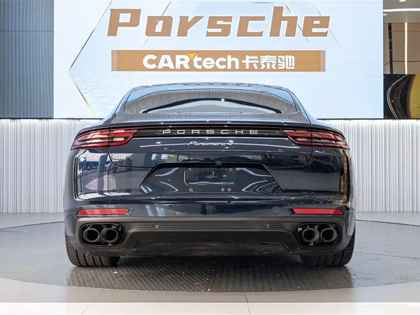 Porsche Panamera 2021