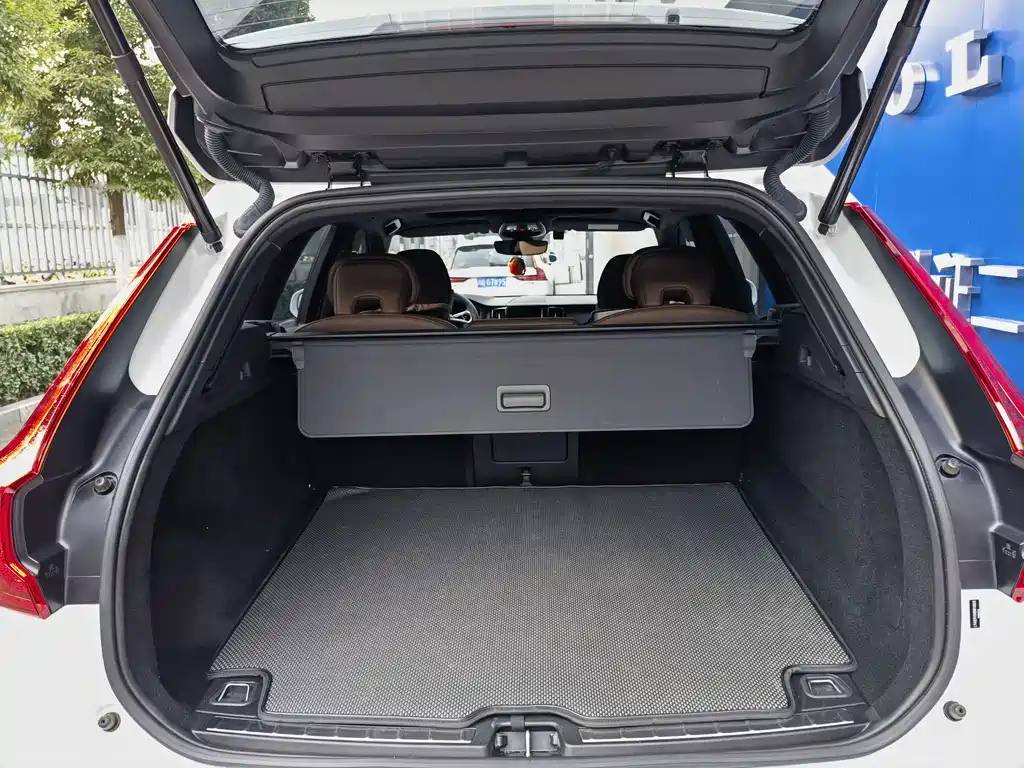 Volvo XC60 2023