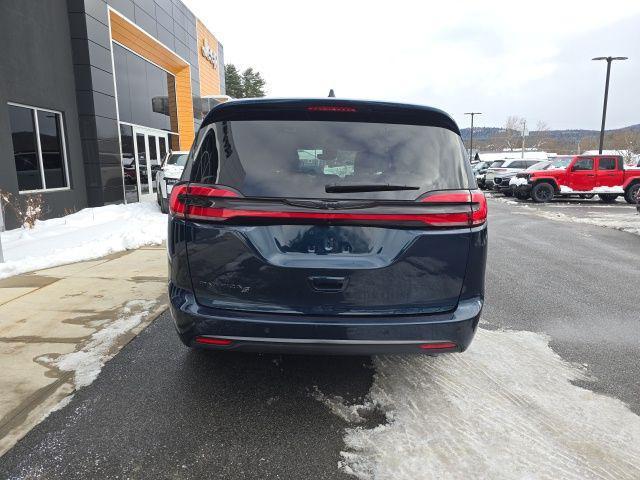 Chrysler Pacifica 2024