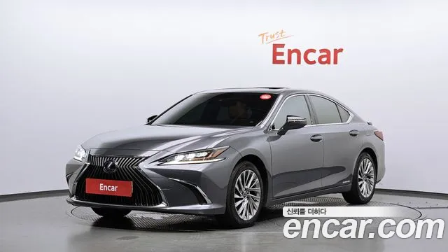 Lexus ES 2021