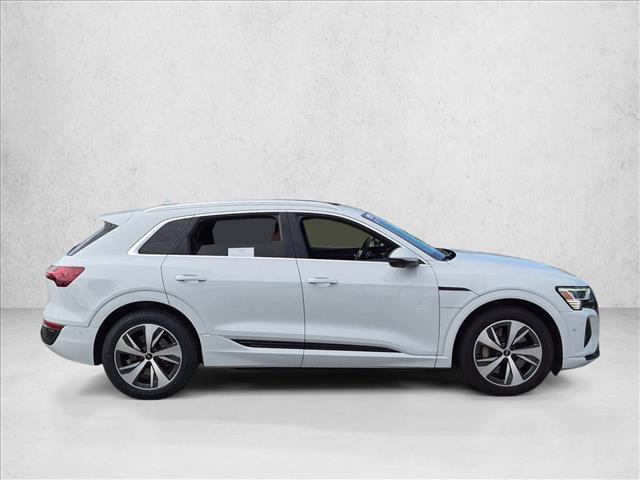 Audi Q8 e-tron 2024