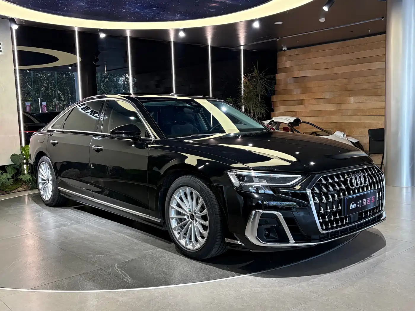 Audi A8 2023