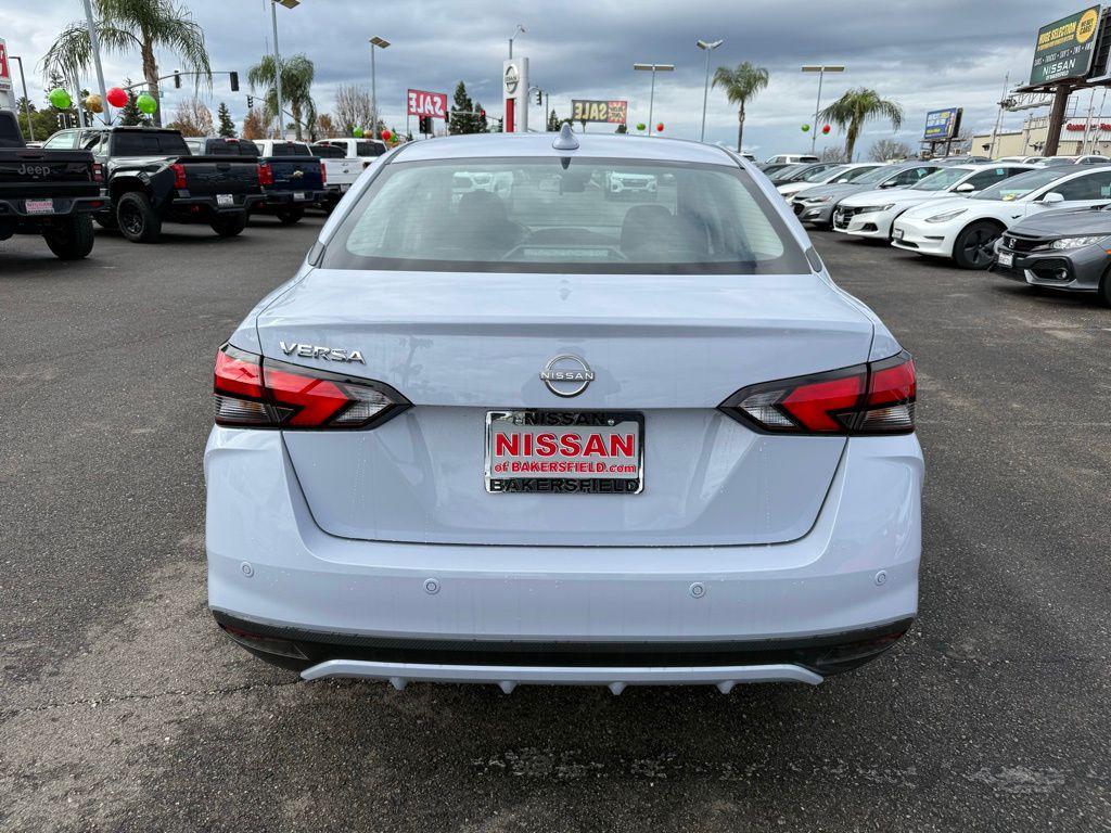Nissan Versa 2025