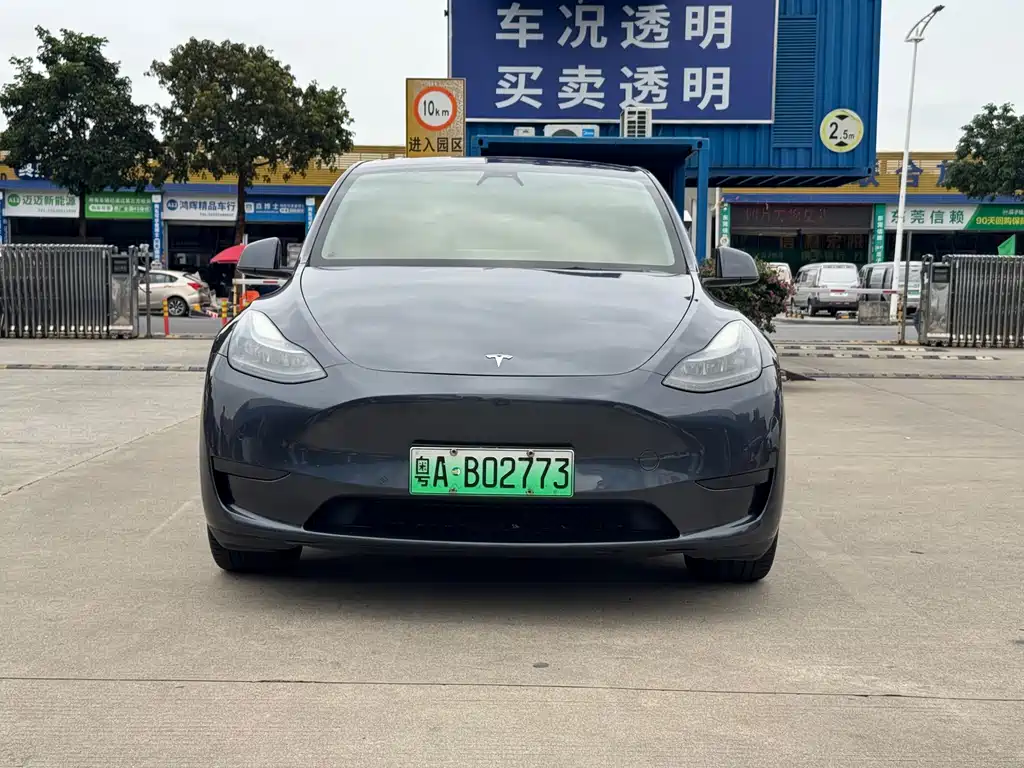 Tesla Model Y 2022