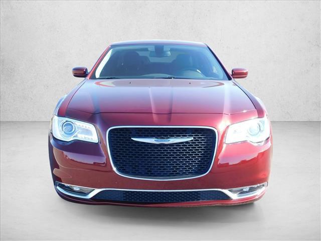 Chrysler 300 2021