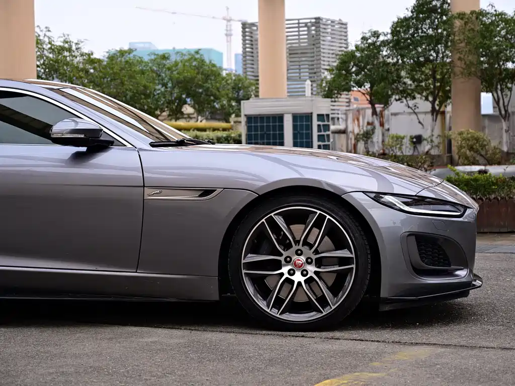 Jaguar F-Type 2021