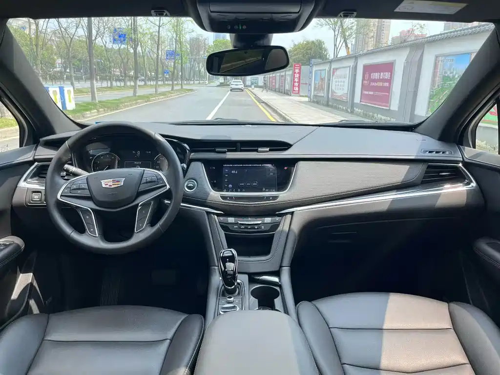 Cadillac XT5 2023