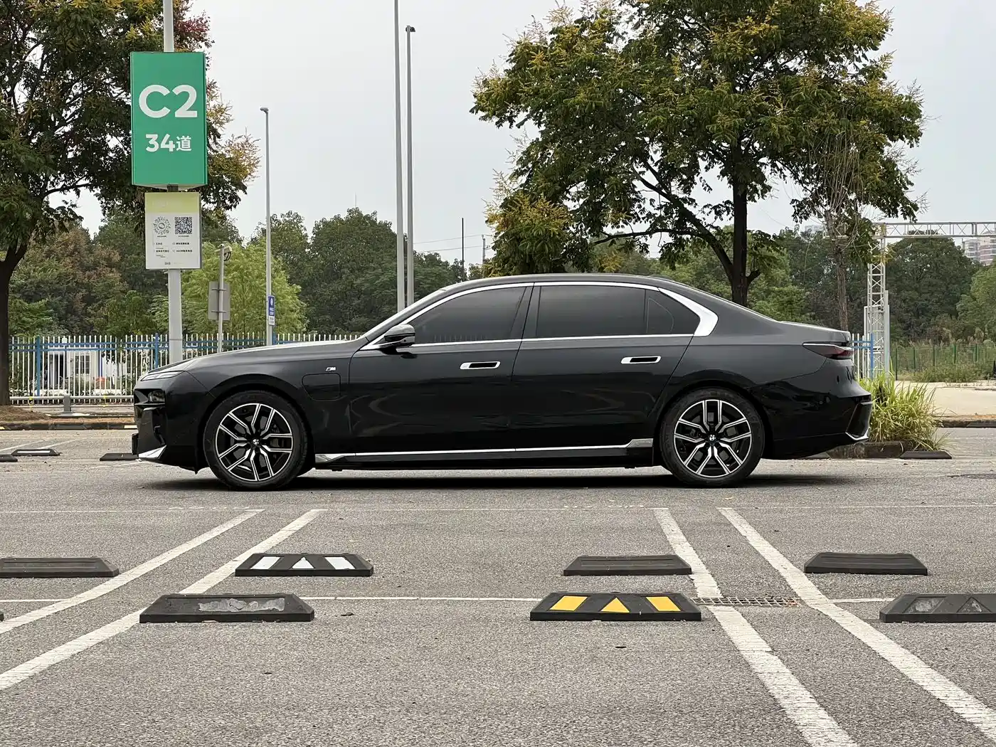 BMW i7 2024