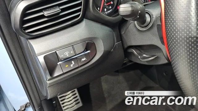 Hyundai Veloster 2021