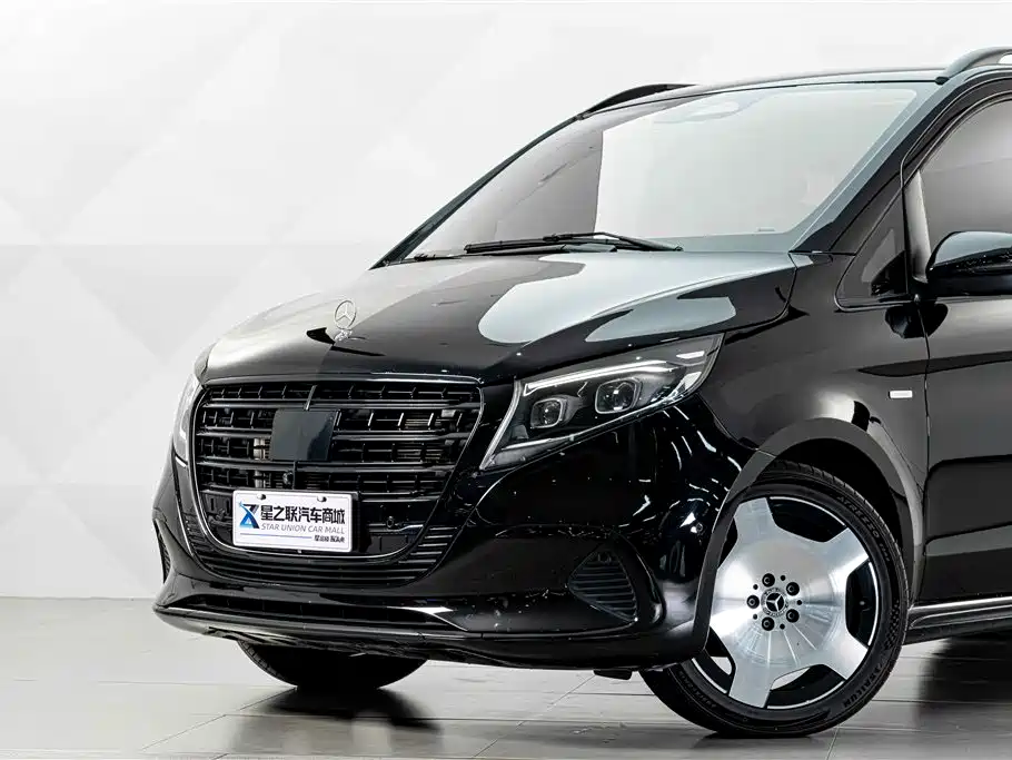 Mercedes-Benz V-Класс 2024