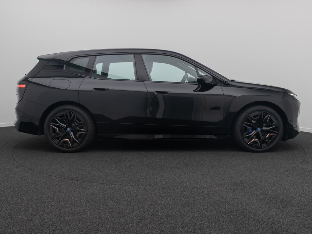 BMW iX 2023