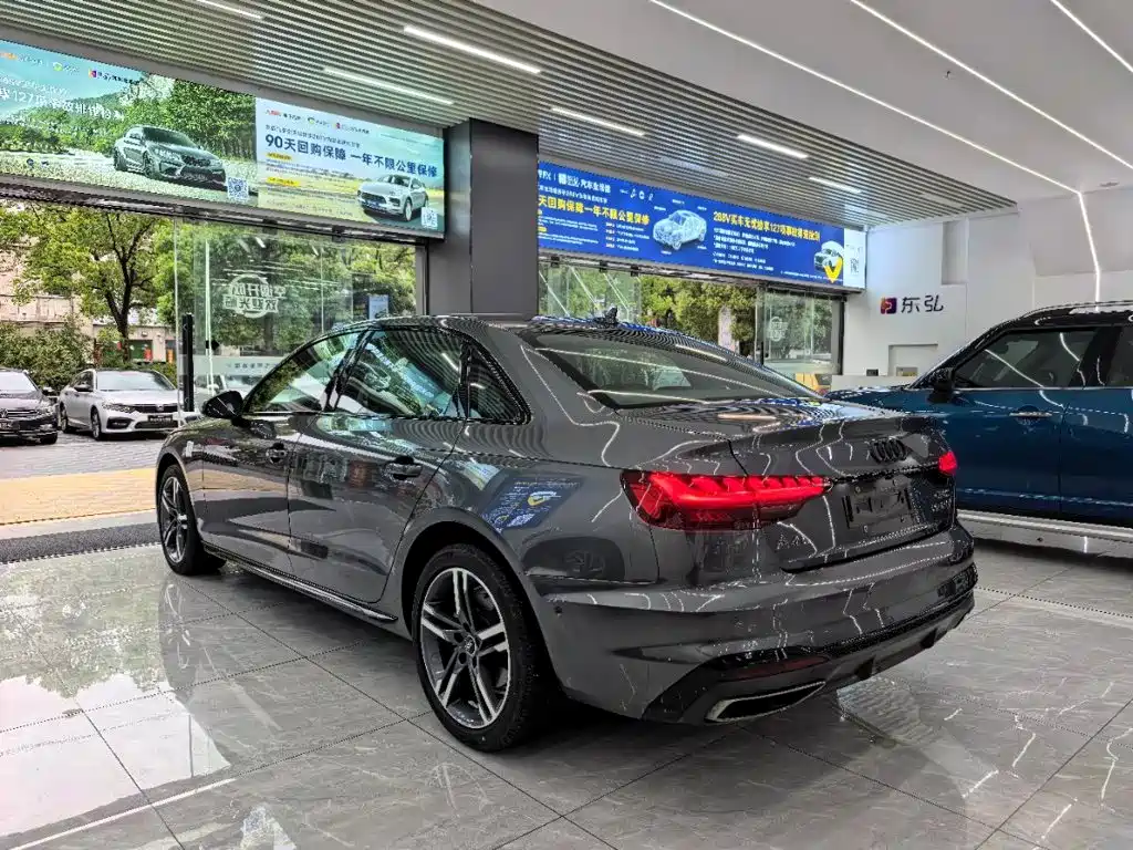Audi A4 2023