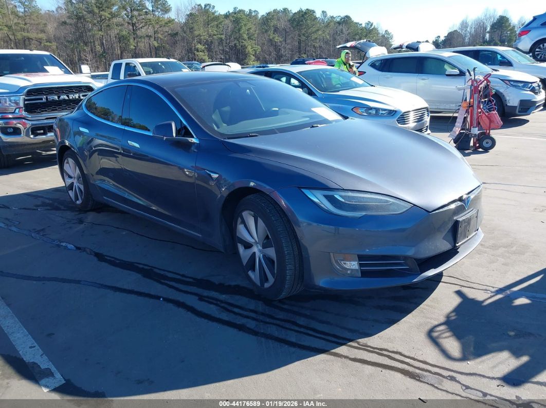 Tesla Model S 2021