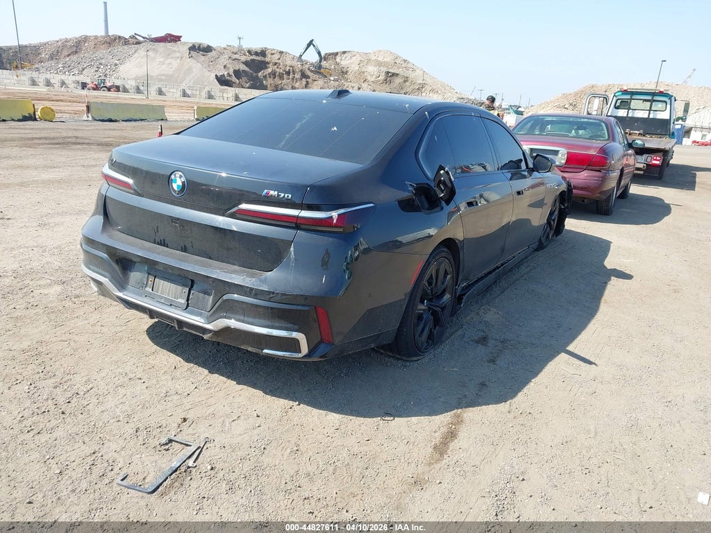 BMW i7 2024