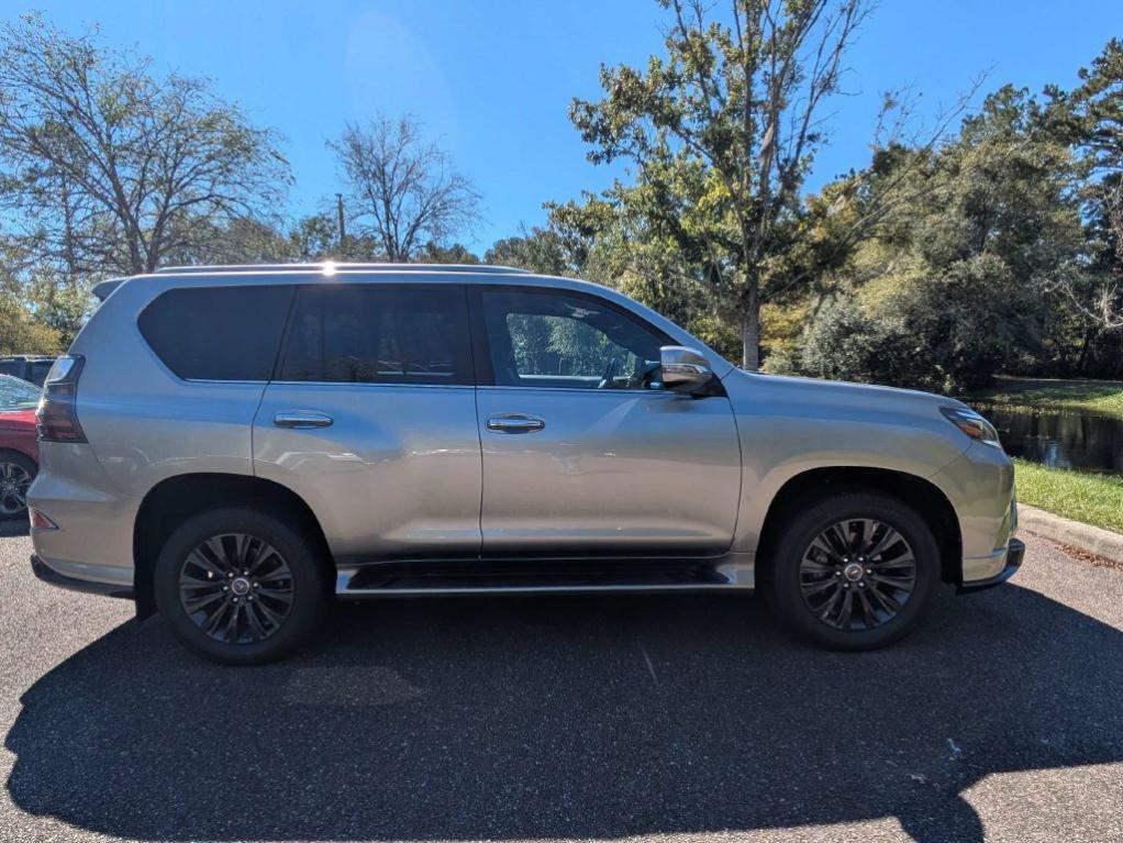 Lexus GX 2023