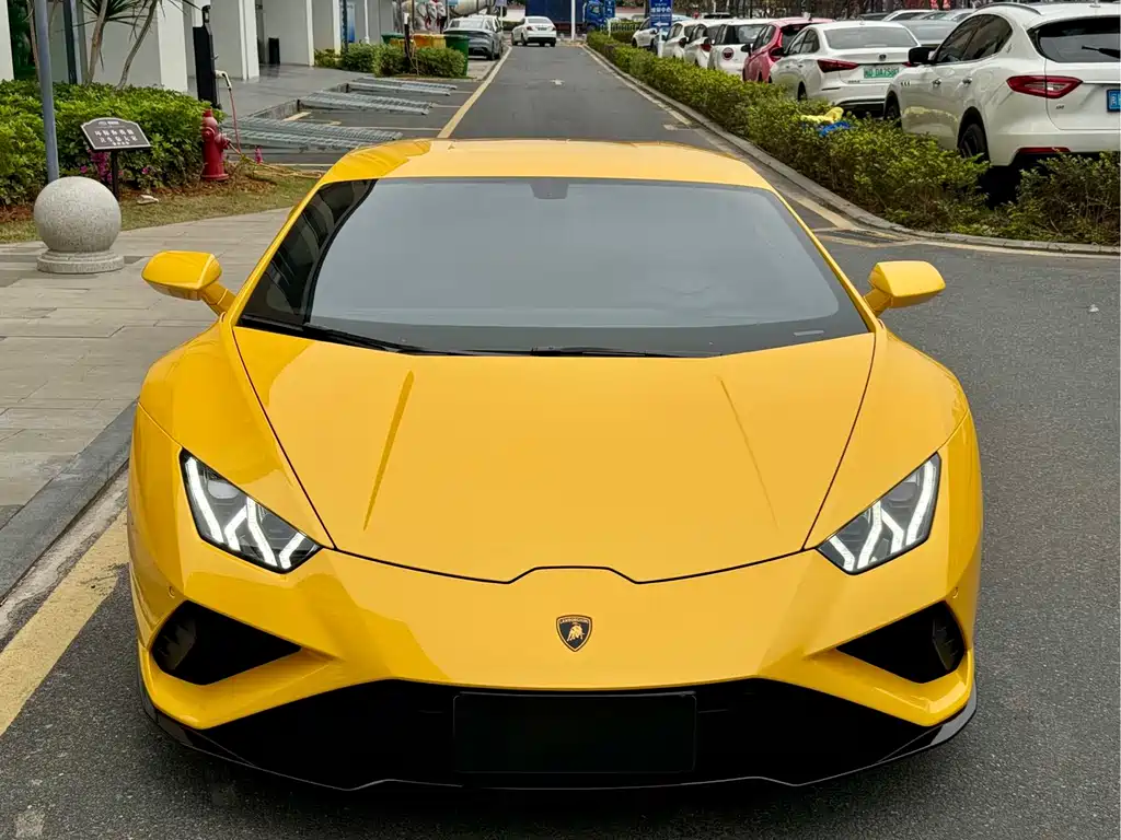 Lamborghini Huracán 2021