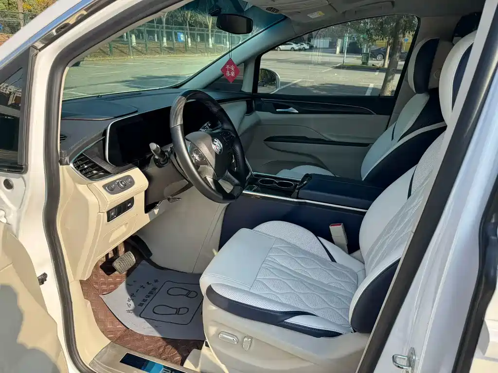 Buick GL8 2022