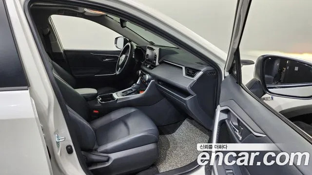 Toyota RAV4 2021