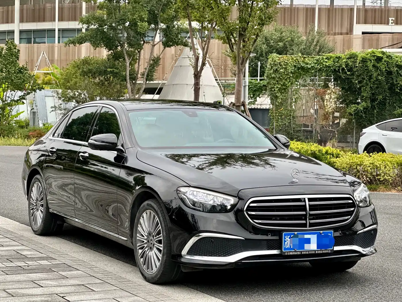 Mercedes-Benz E-Класс 2023