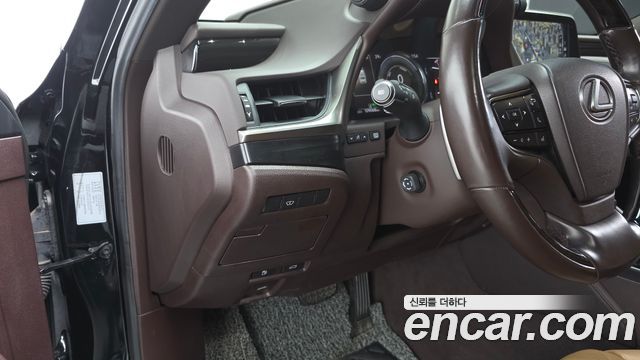 Lexus ES 2021