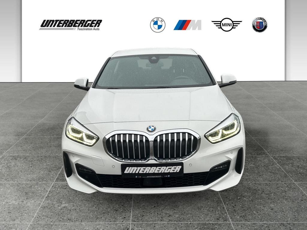BMW 118 2022