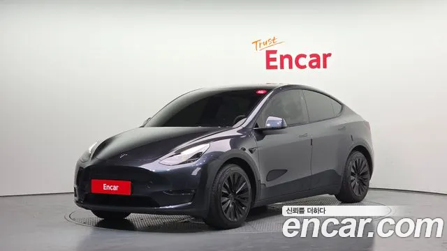 Tesla Model Y 2024