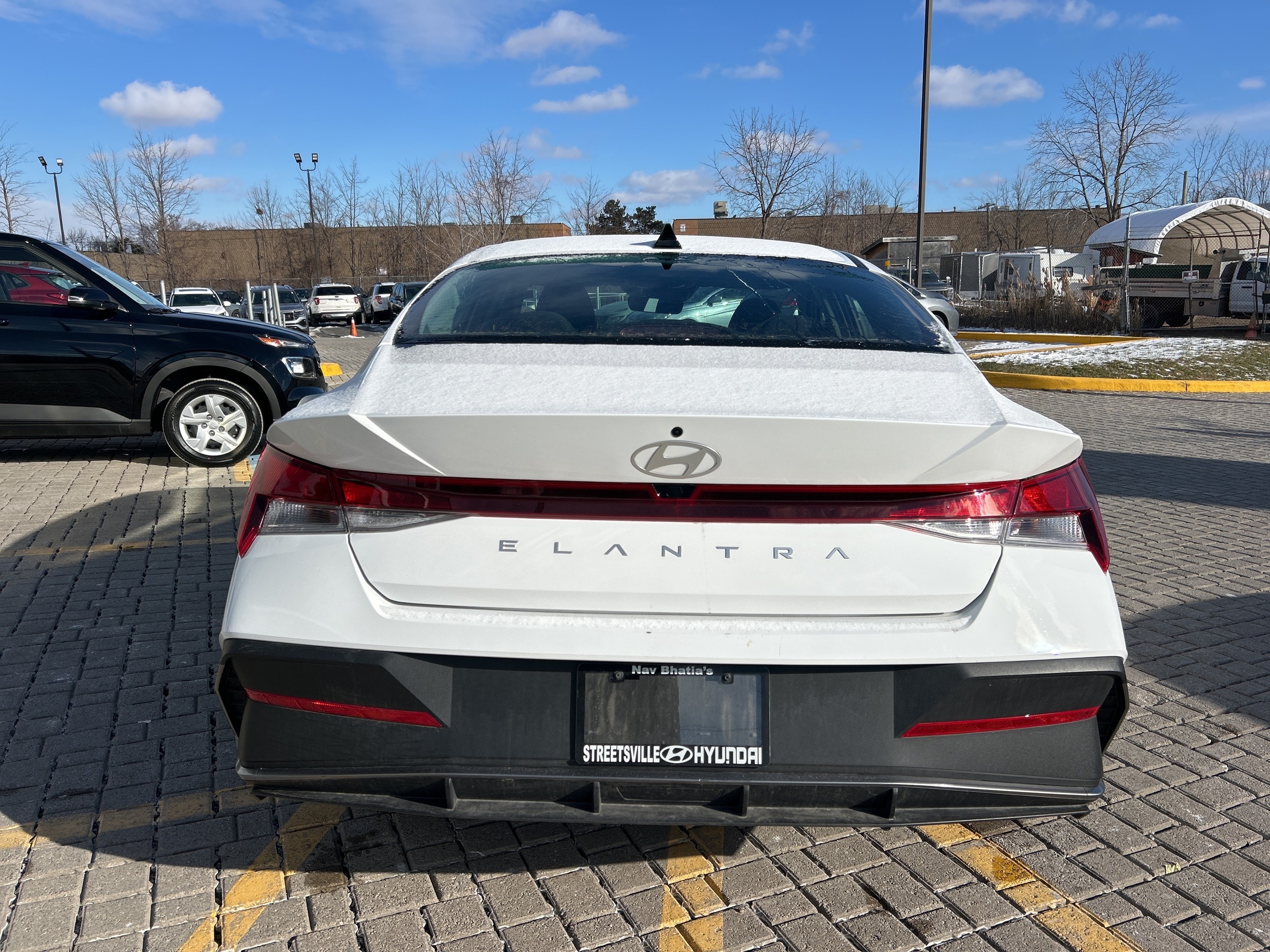 Hyundai Elantra 2024