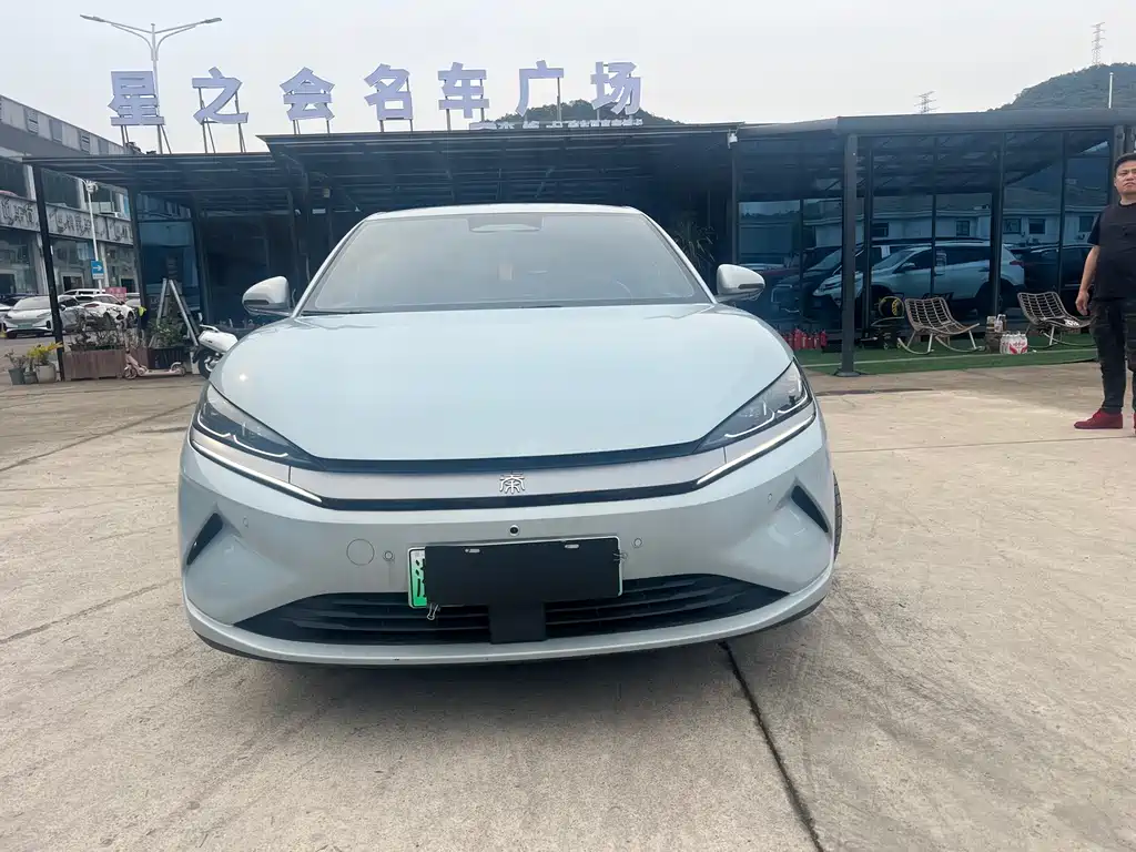 BYD Qin 2025