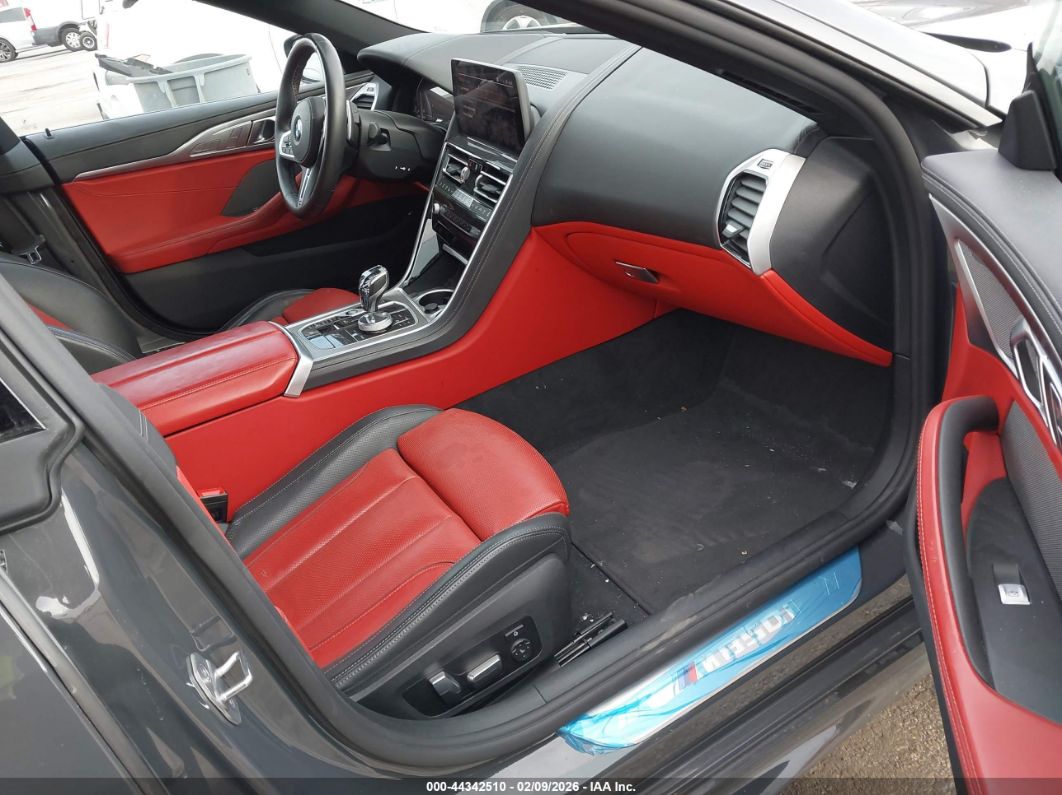 BMW 8 серии 2025