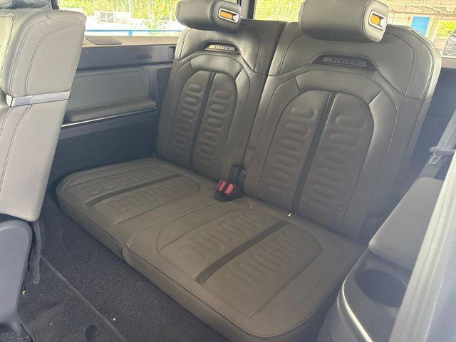Rivian R1S 2023