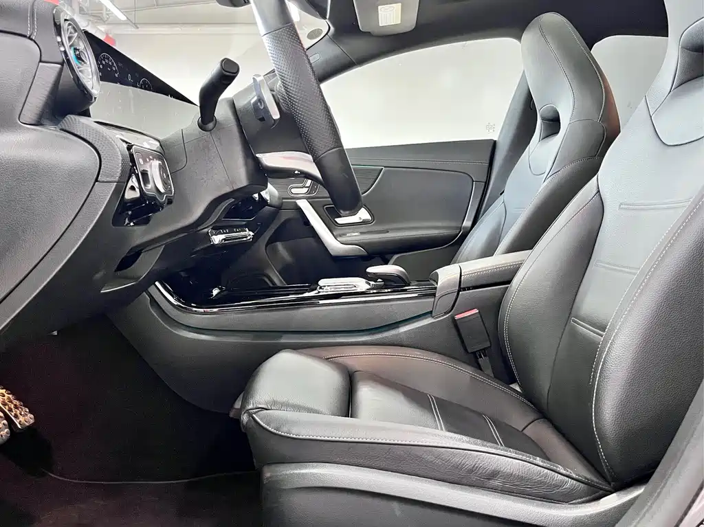 Mercedes-Benz CLA 2023