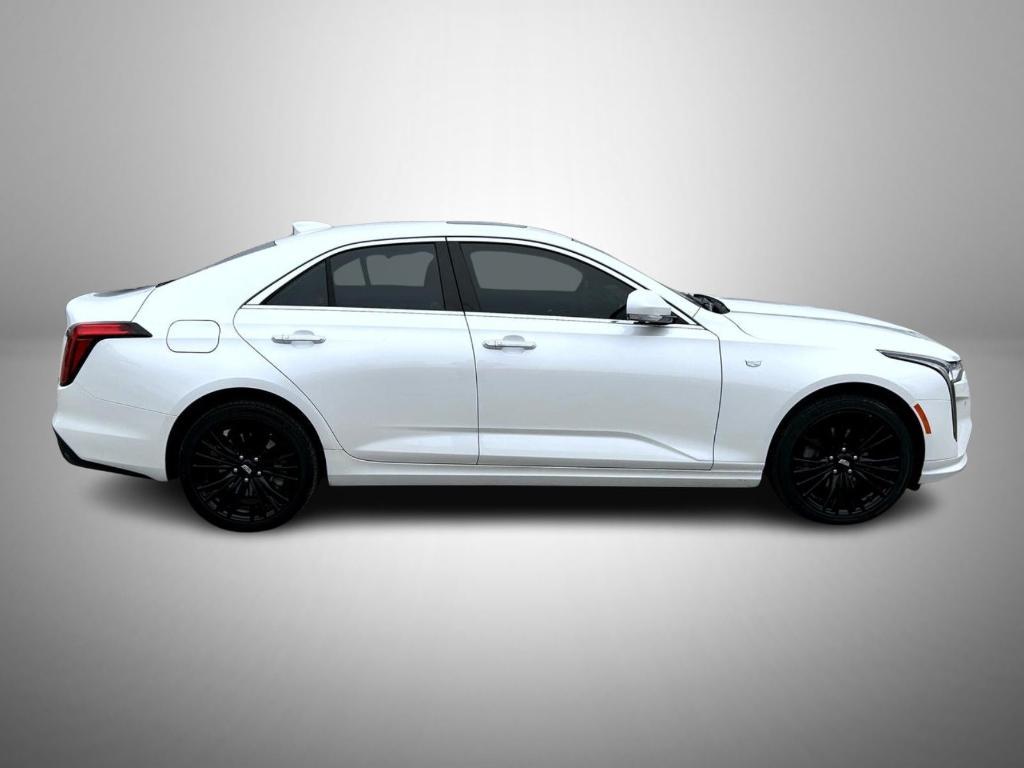 Cadillac CT4 2022