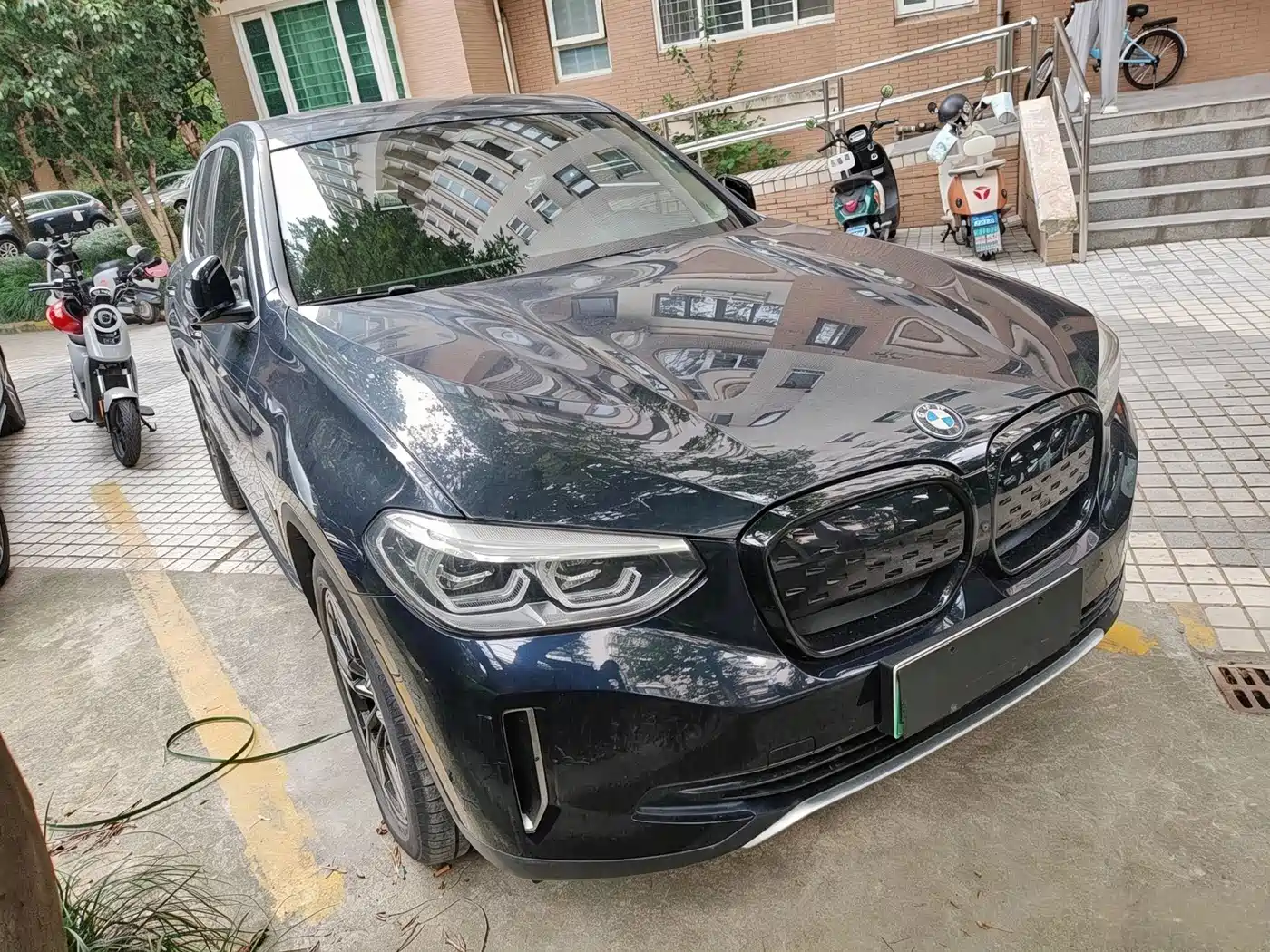 BMW iX3 2021