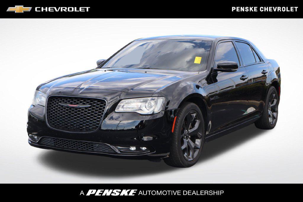 Chrysler 300 2023