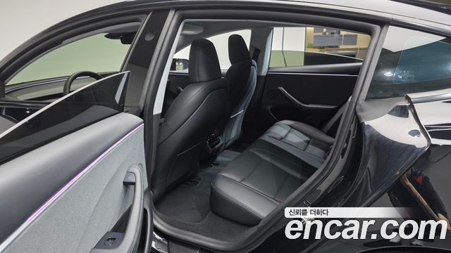 Tesla Model 3 2024