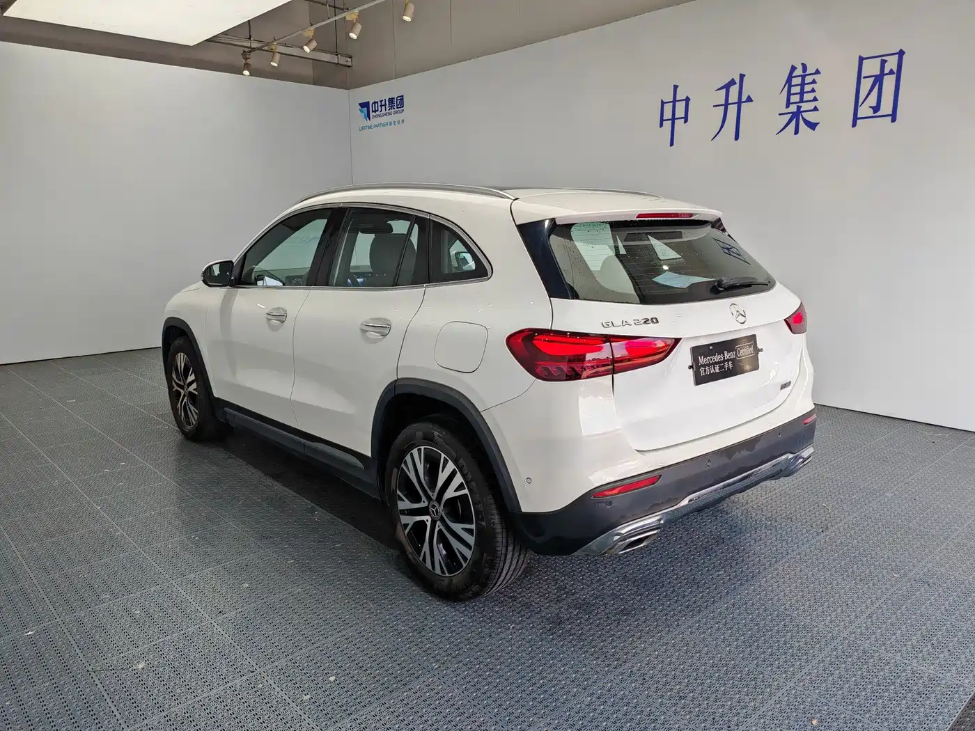 Mercedes-Benz GLA 2025