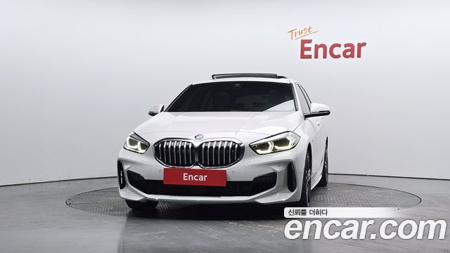 BMW 1 серии 2023