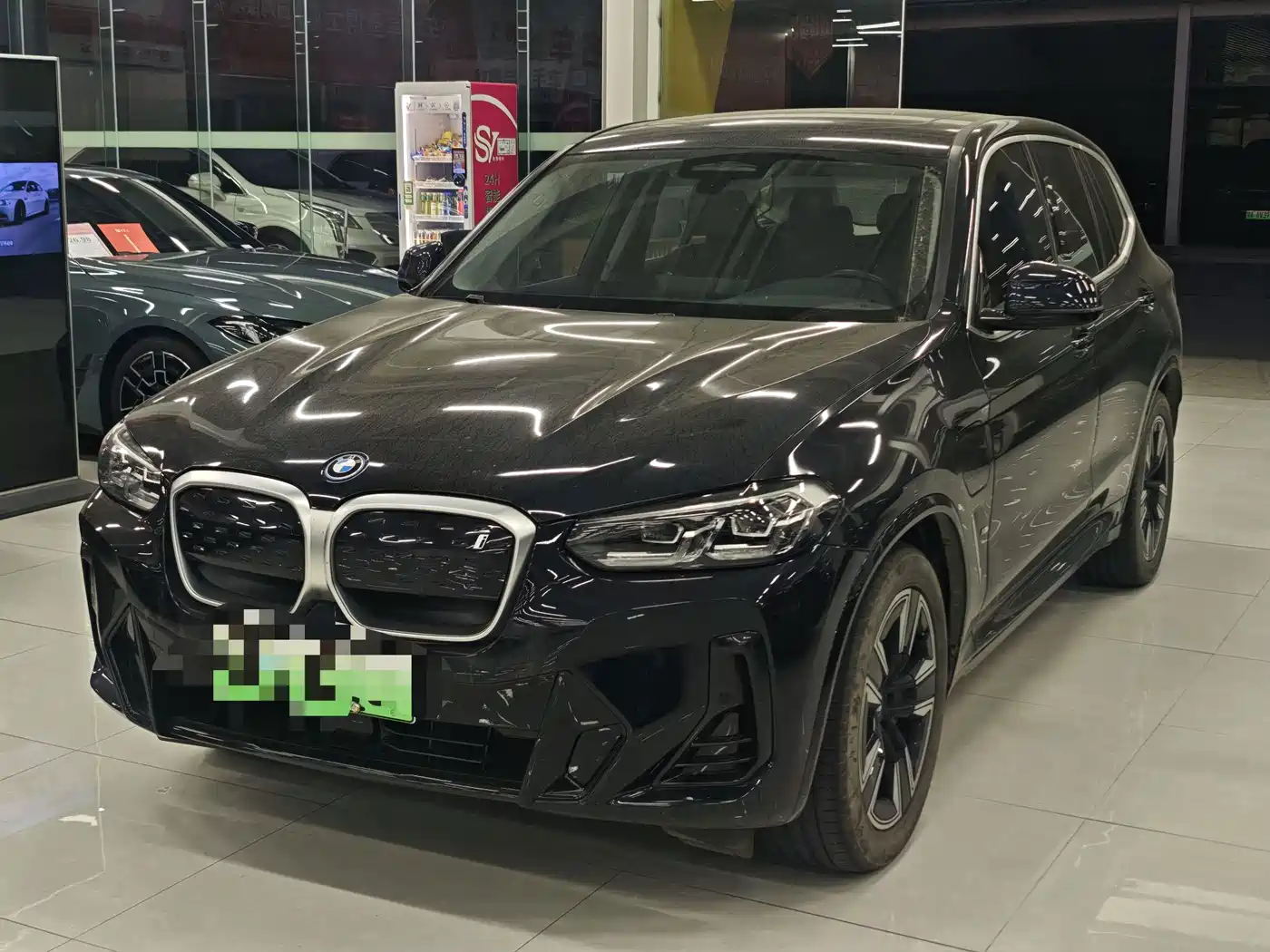 BMW iX3 2024