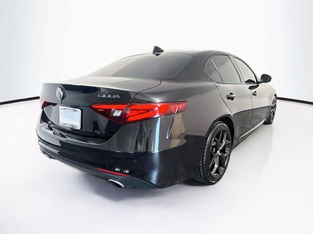 Alfa Romeo Giulia 2021