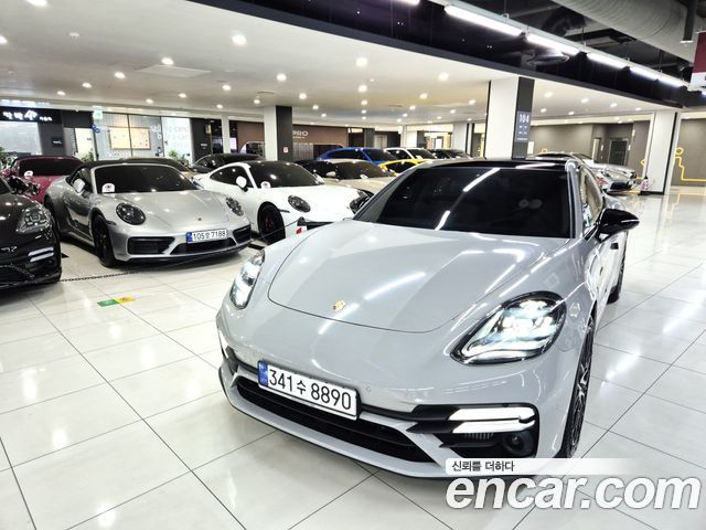 Porsche Panamera 2023