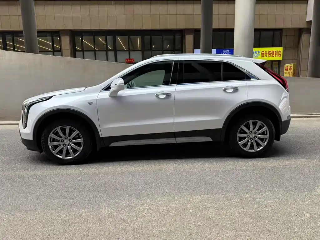 Cadillac XT4 2021