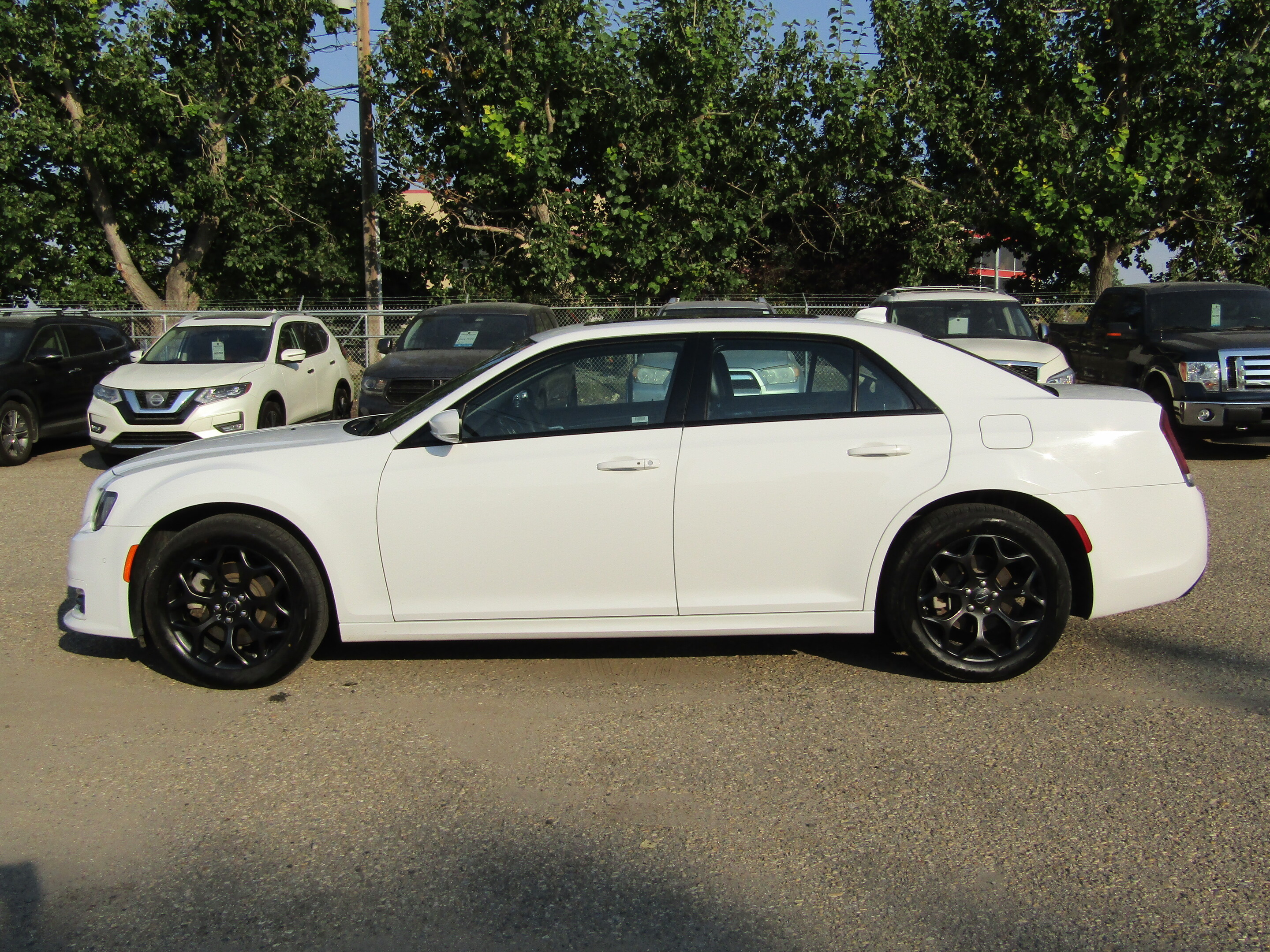 Chrysler 300 2023