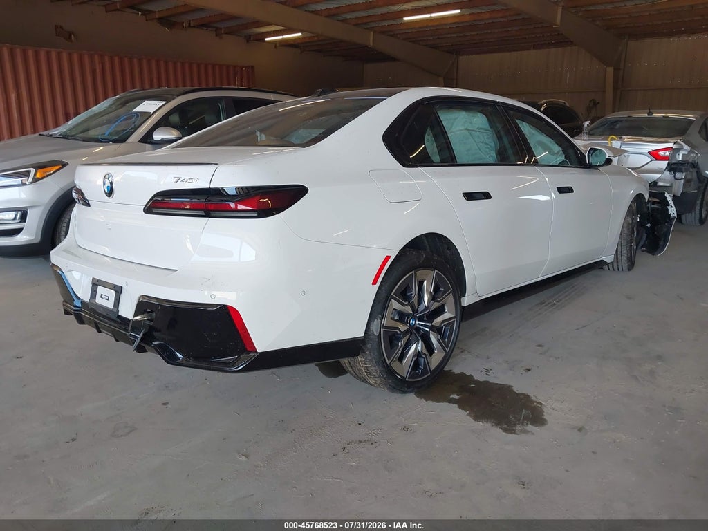BMW 740 2023