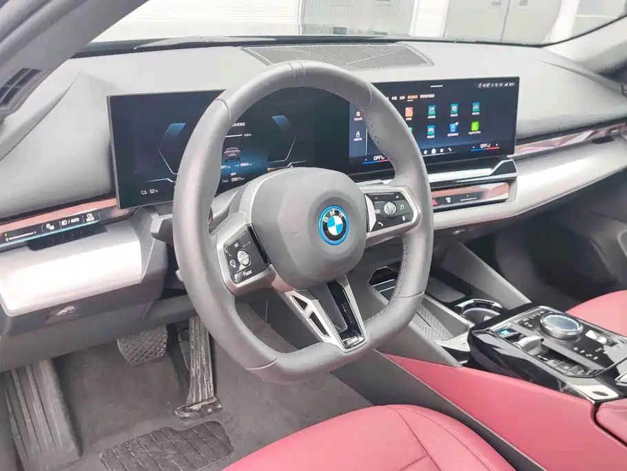 BMW i5 2025