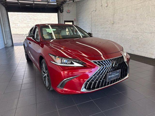 Lexus ES 2025