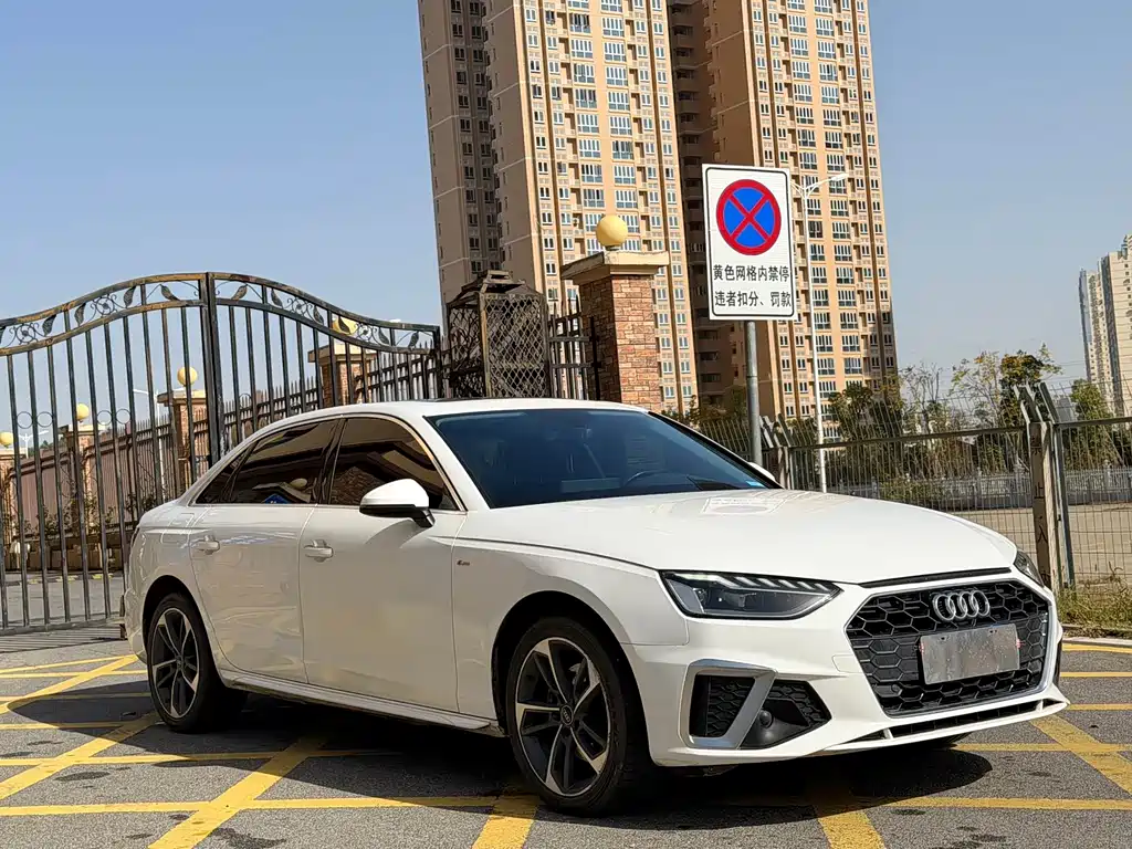Audi A4 2022