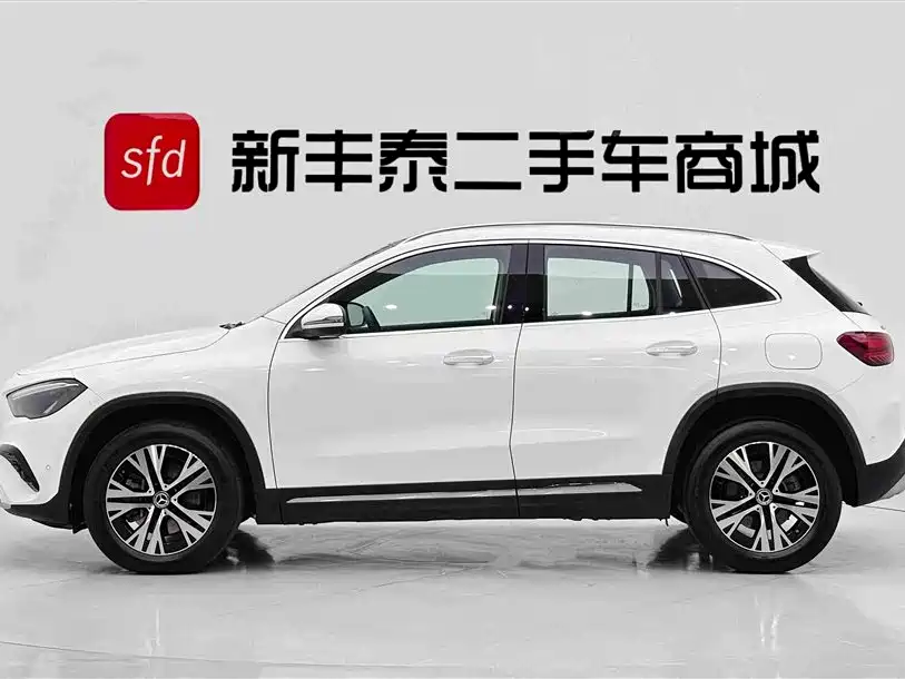 Mercedes-Benz GLA 2024