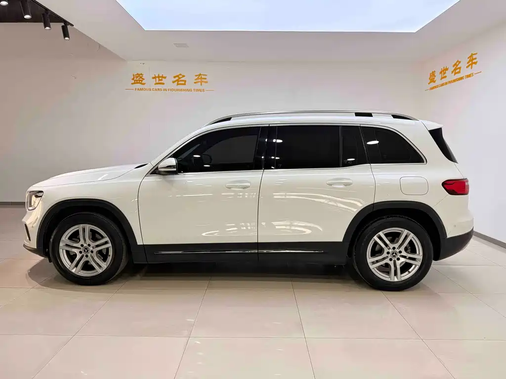 Mercedes-Benz GLB 2021